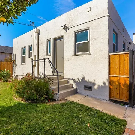 Villa Mid-Town Escape